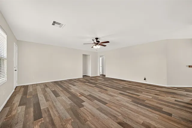 $250,000 | 2107 Bishop Hollow Lane, Rosenberg, TX 77471