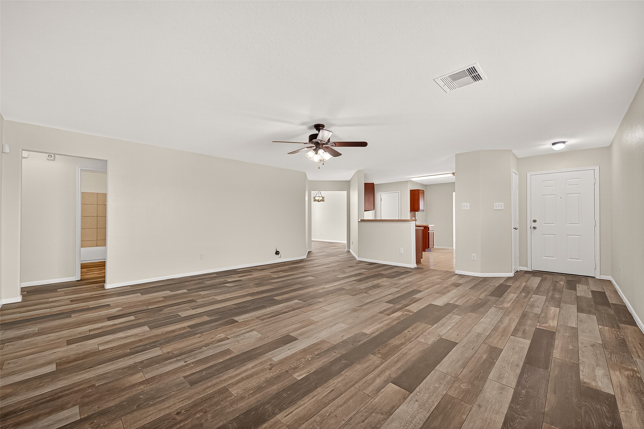 2107 Bishop Hollow Lane Rosenberg, TX 77471 - Photo 4 of 22