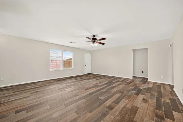 $250,000 | 2107 Bishop Hollow Lane, Rosenberg, TX 77471