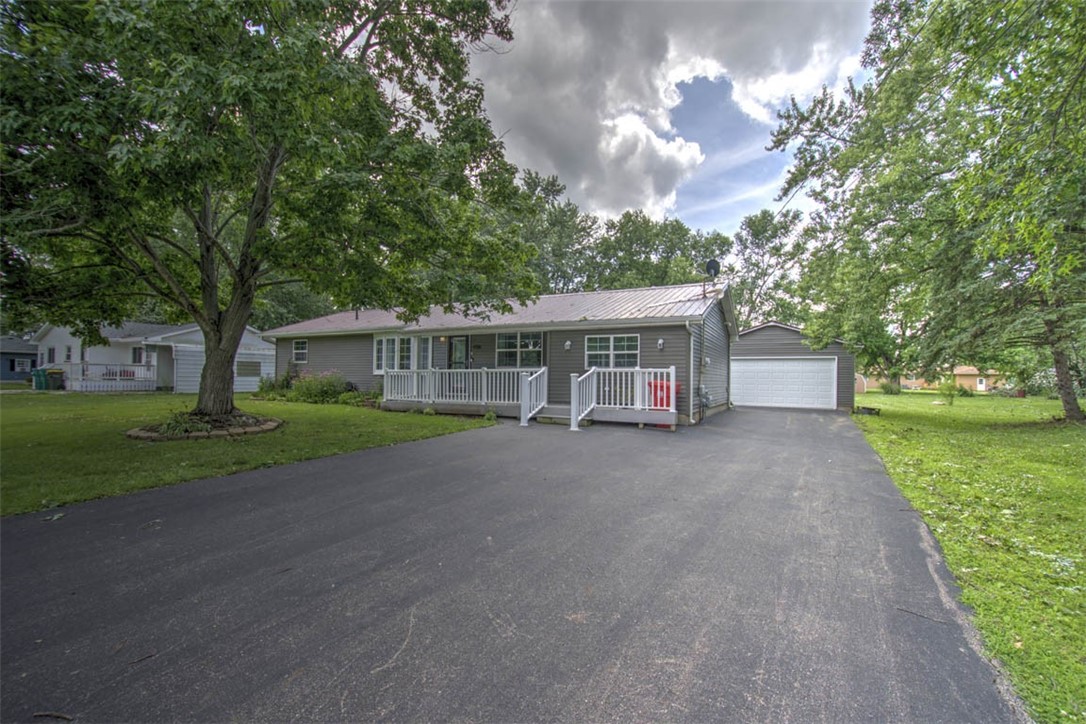 2609 French Drive Decatur, IL 62521 - Photo 7 of 33
