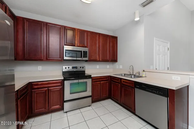 $1,500 | 8226 Green Parrot Road, Unit 308, Jacksonville, FL 32256