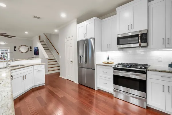 $325,000 | 3 Darlinghurst Drive, Conroe, TX 77384