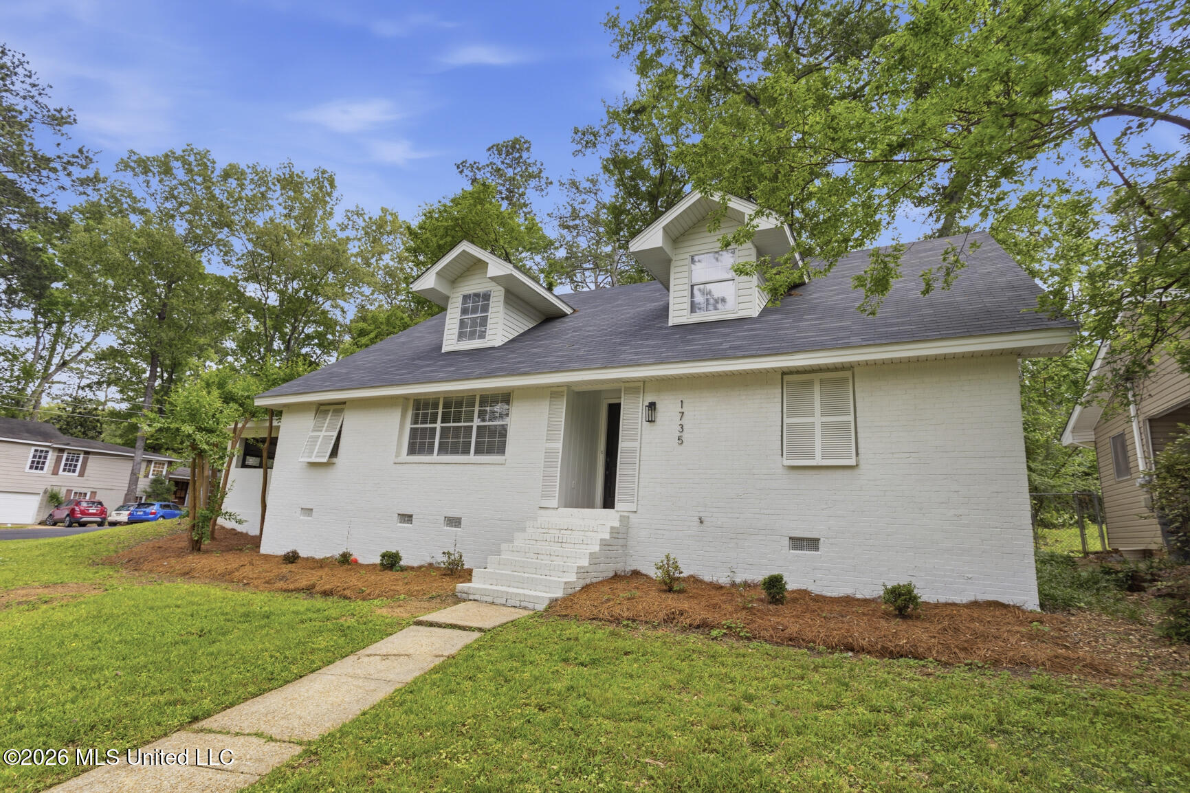1735 Wilhurst Street Jackson, MS 39211 - Photo 2 of 28 1735 Wilhurst_jhookphotos-3