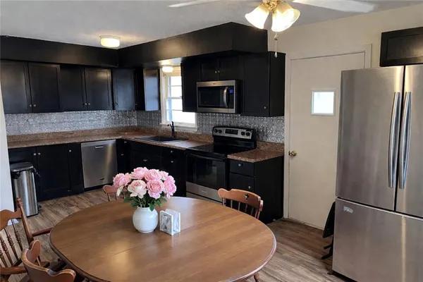 $245,000 | 502 Northeast Ash Street, Lee's Summit, MO 64063