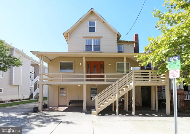 $1,300,000 | 208 East Maple Avenue, Wildwood, NJ 08260