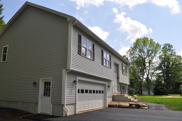 157 North Brookfield Road Barre, MA 01005 - Photo 3 of 29 Gallery Image 3