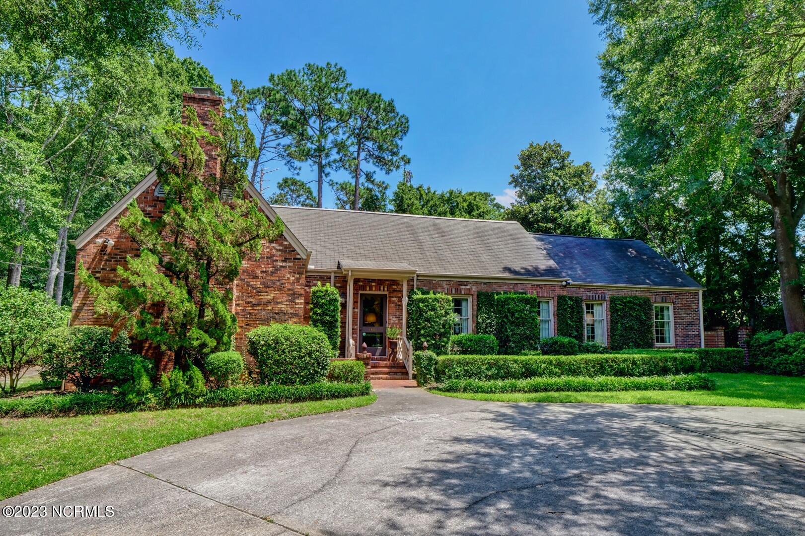 1601 Hawthorne Road Wilmington, NC 28403 - Photo 4 of 52 004_pja13003_4_5_6_7 (Large)