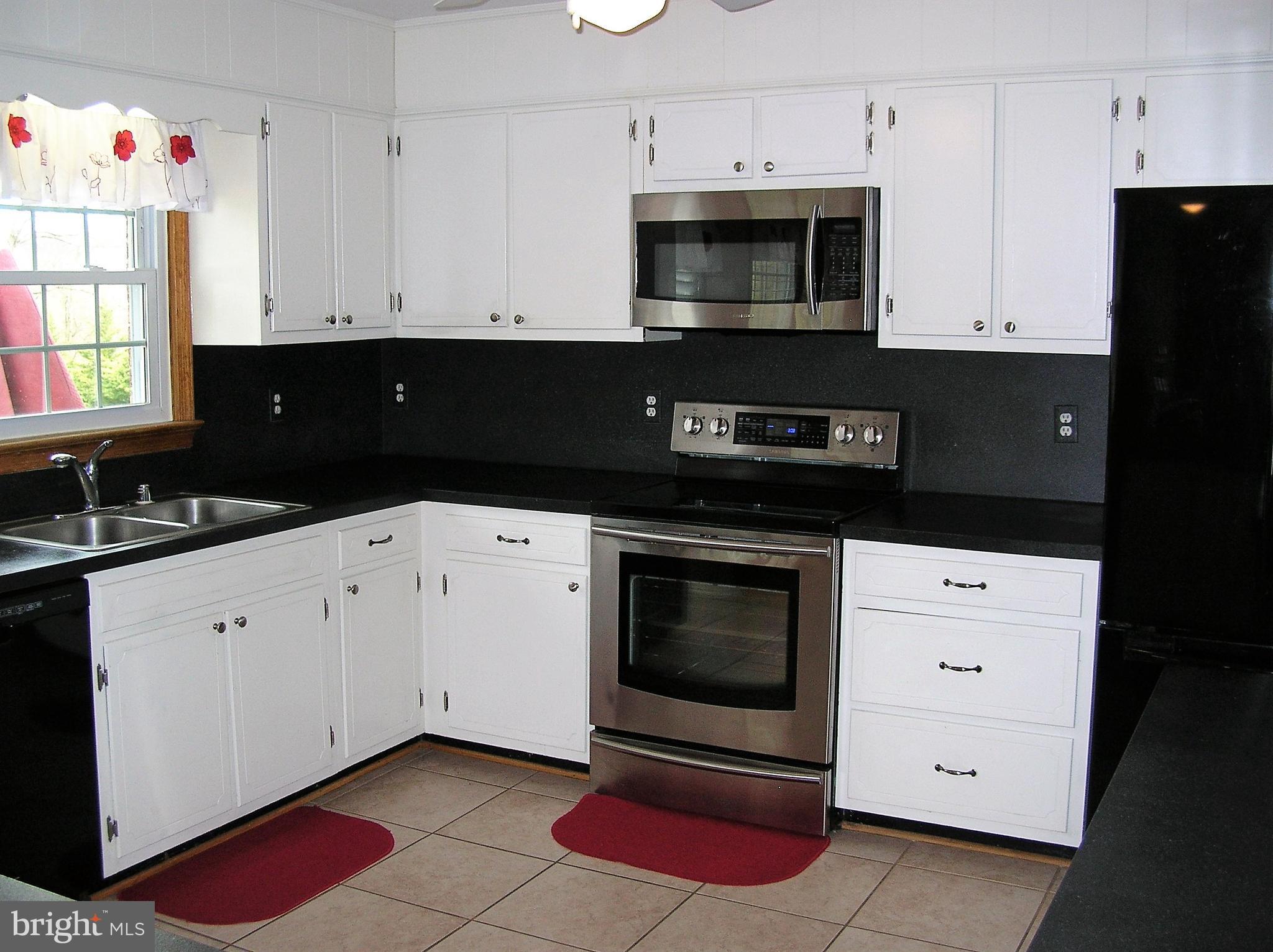 4215 Spring View Court Jefferson, MD 21755 - Photo 11 of 23 Kitchen