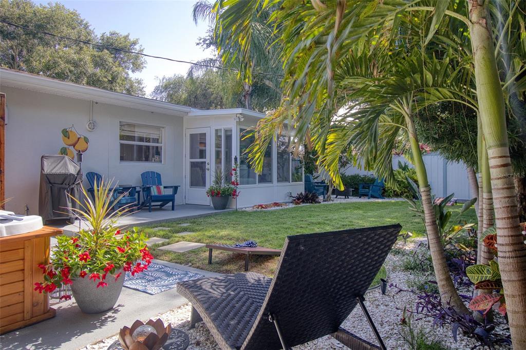 128 Edgewater Terrace Dunedin, FL 34698 - Photo 33 of 59