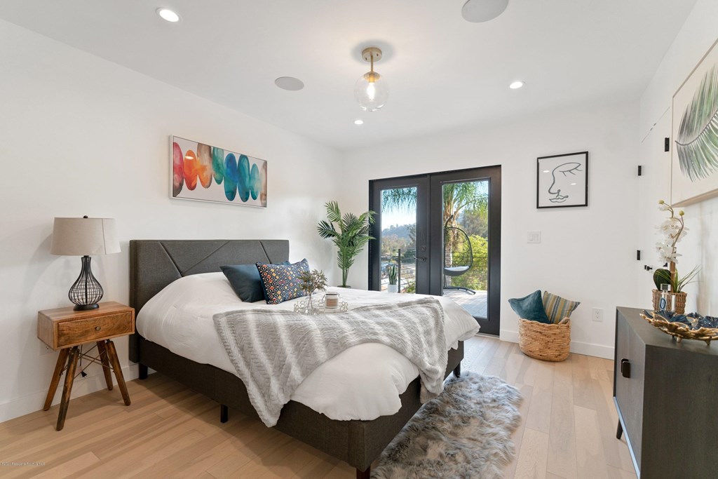 936 Dexter Street Highland Park, CA 90042 - Photo 17 of 71 MASTER BEDROOM