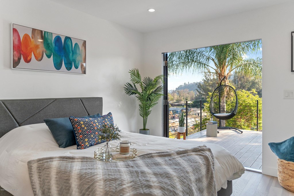 936 Dexter Street Highland Park, CA 90042 - Photo 18 of 71 MASTER BEDROOM