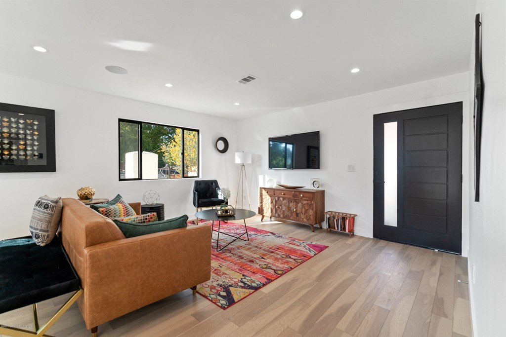 936 Dexter Street Highland Park, CA 90042 - Photo 4 of 71 DSC07514_61