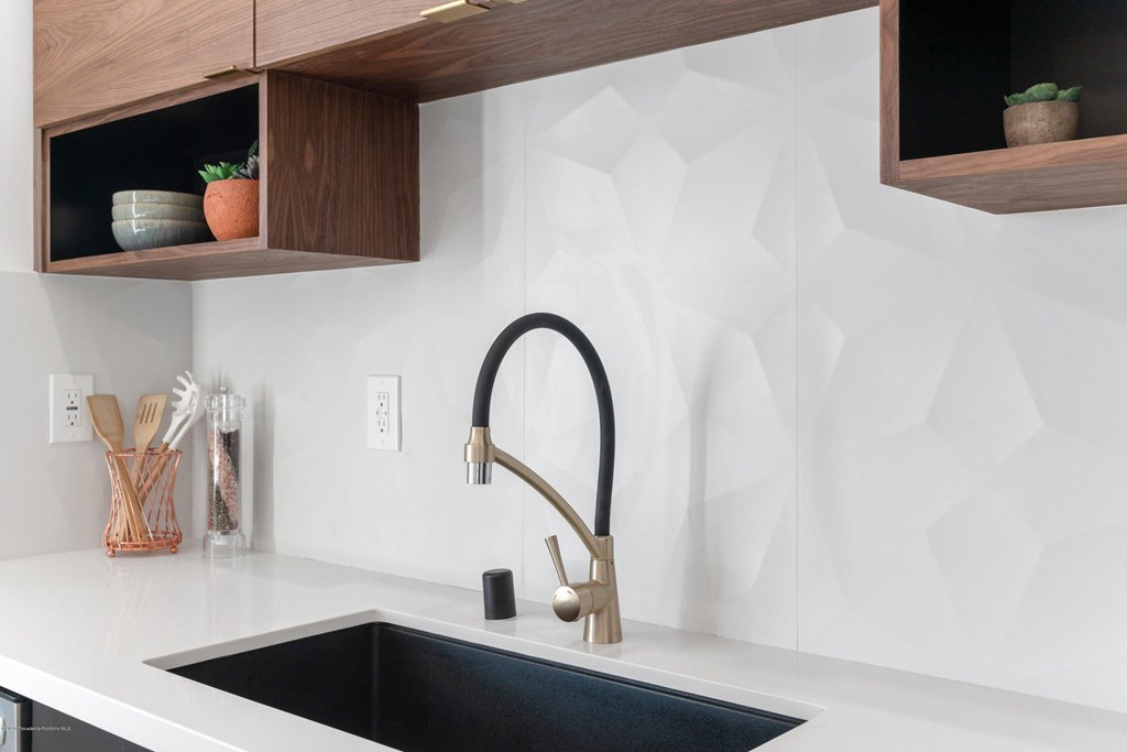 936 Dexter Street Highland Park, CA 90042 - Photo 41 of 71 ADU KITCHEN