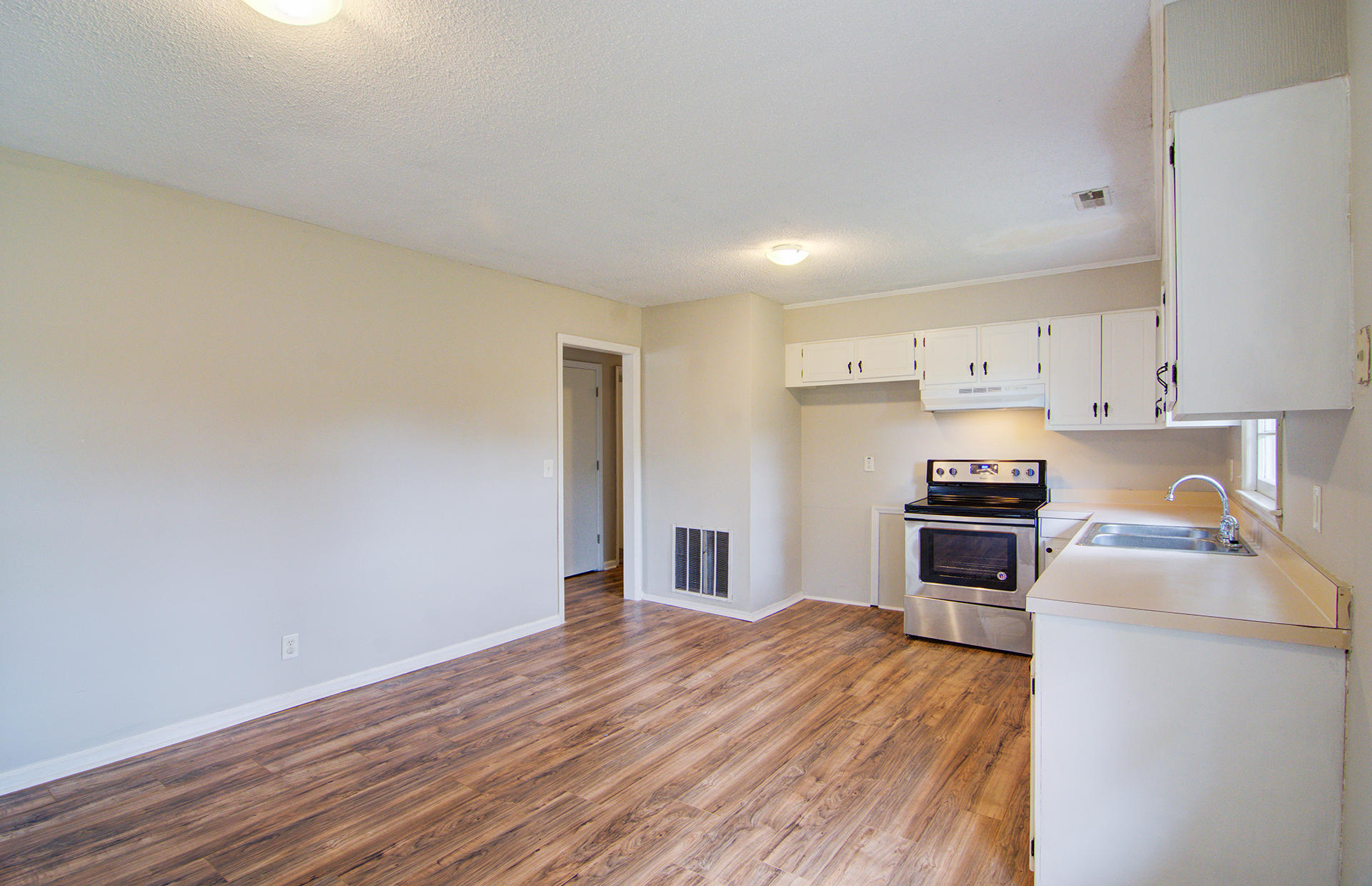 12 Raritan Road Goose Creek, SC 29445 - Photo 5 of 22 9