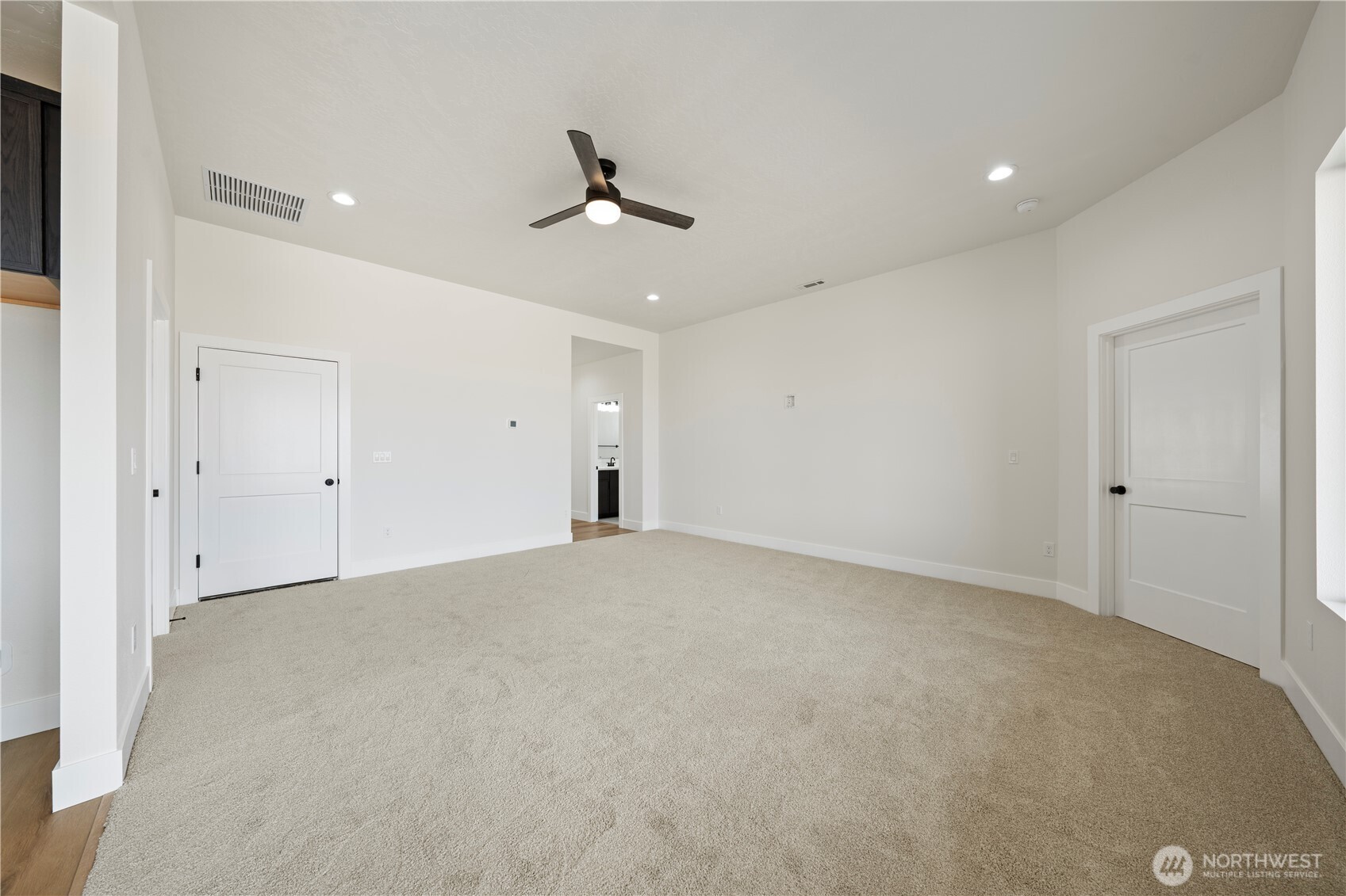 1111 E Mount Othello, WA 99344 - Photo 12 of 34 a view of an empty room