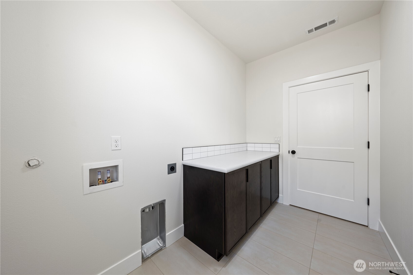 1111 E Mount Othello, WA 99344 - Photo 3 of 34