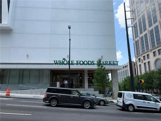 $795,000 | 1080 Peachtree Street Northeast, Unit 1402, Atlanta, GA 30309