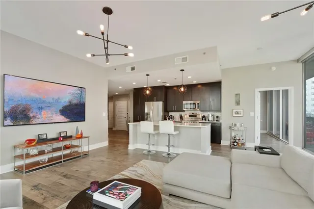 $795,000 | 1080 Peachtree Street Northeast, Unit 1402, Atlanta, GA 30309