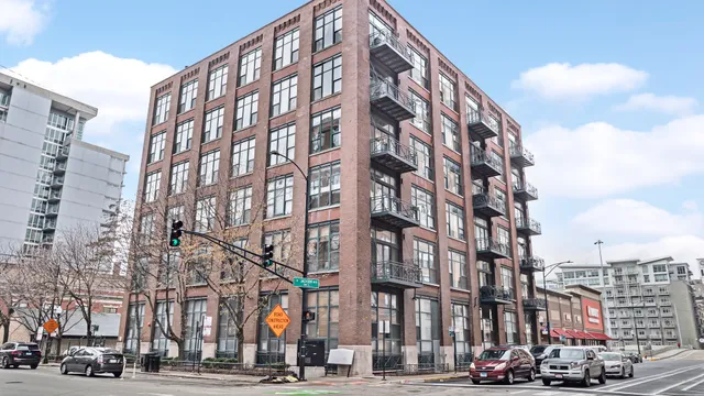 $3,400 | 701 West Jackson Boulevard, Unit 403C, Chicago, IL 60661