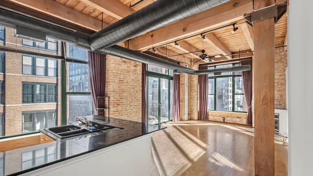 $3,400 | 701 West Jackson Boulevard, Unit 403C, Chicago, IL 60661
