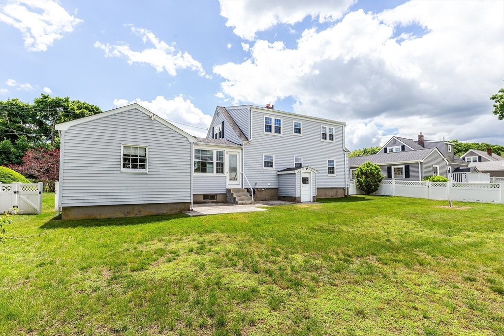 3 Alden Road Peabody, MA 01960 - Photo 3 of 30 Gallery Image 3
