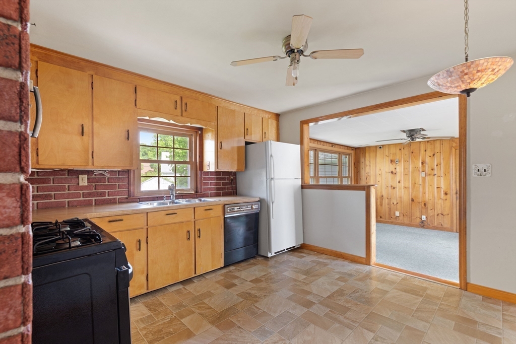 3 Alden Road Peabody, MA 01960 - Photo 10 of 30 Gallery Image 10