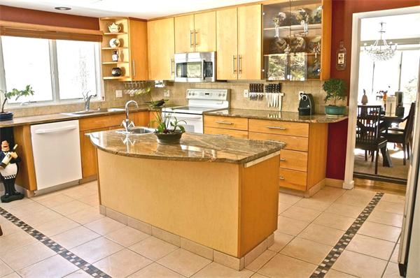103 Concord Road Acton, MA 01720 - Photo 3 of 30 Gallery Image 3