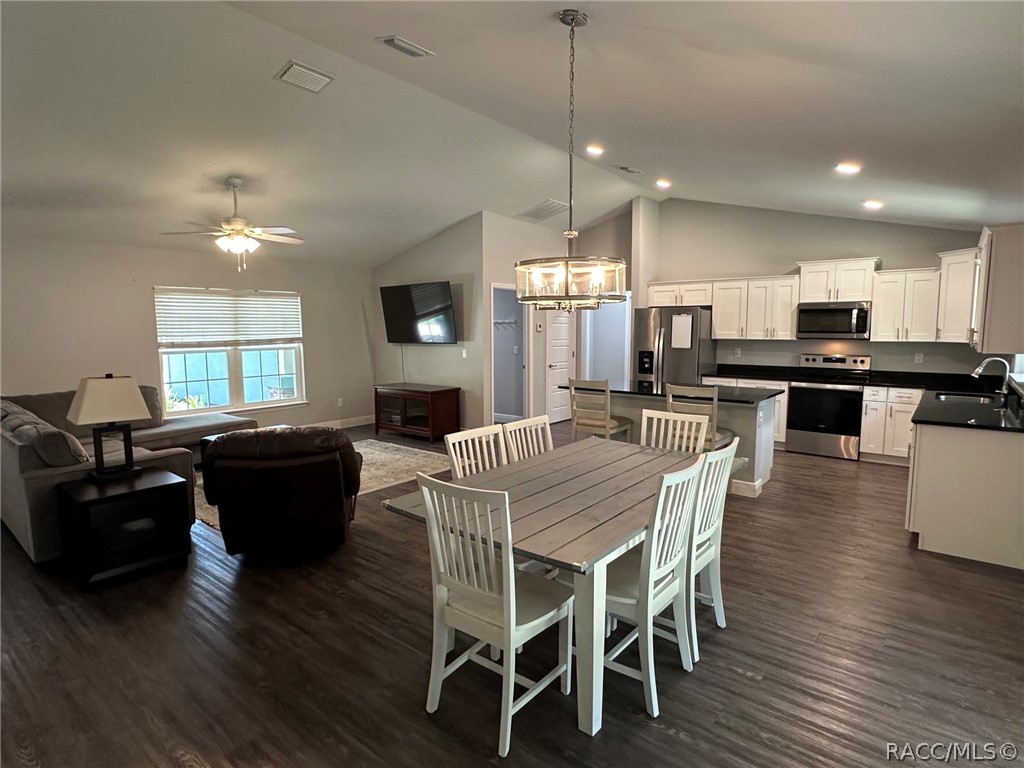 8434 North Vardon Road Citrus Springs, FL 34434 - Photo 11 of 29 Love that open layout!