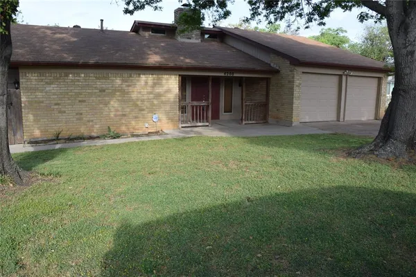 $2,150 | 4208 Blossom Trail, Arlington, TX 76016