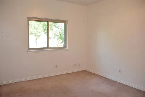 $2,150 | 4208 Blossom Trail, Arlington, TX 76016