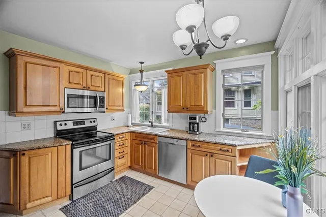 $289,900 | 531 Broad Street, Oneida, NY 13421