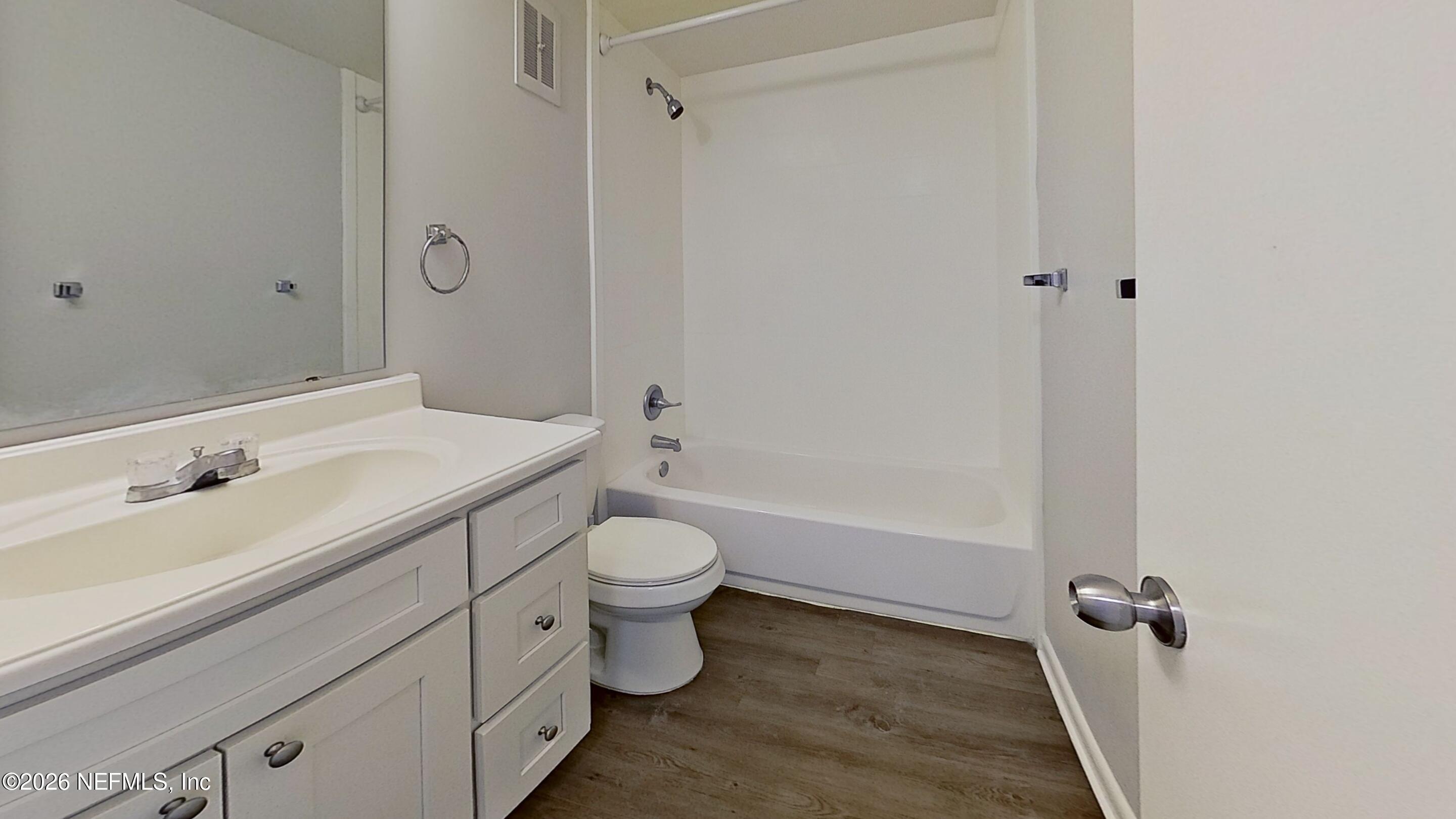 2216 Spring Park Road, Unit 11 Jacksonville, FL 32207 - Photo 17 of 18 Bathroom(125)