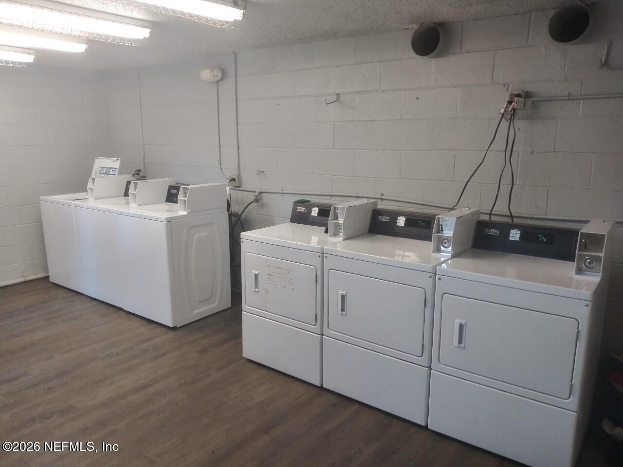 2216 Spring Park Road, Unit 11 Jacksonville, FL 32207 - Photo 5 of 18 2216 laundry room