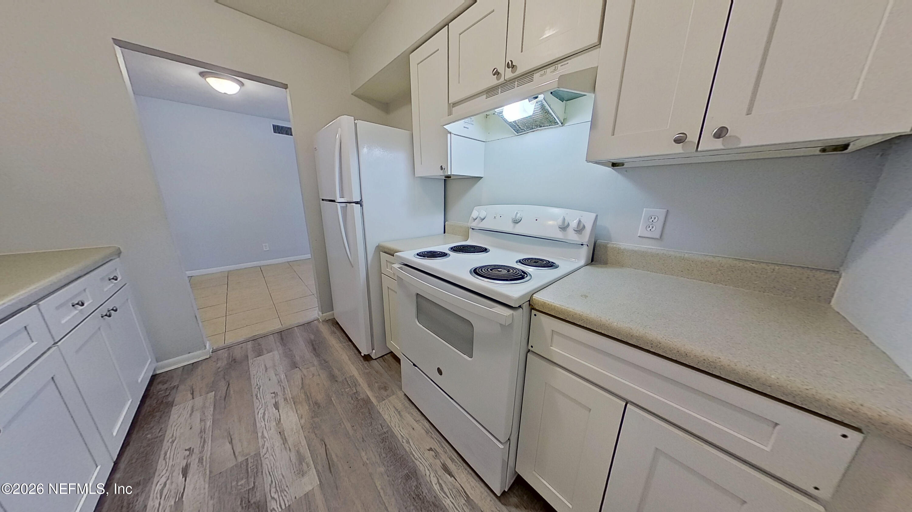 2216 Spring Park Road, Unit 11 Jacksonville, FL 32207 - Photo 9 of 18 03122026_125512