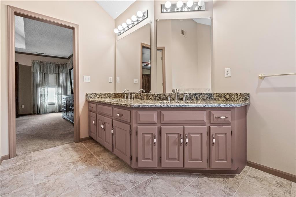 12802 Flint Street Overland Park, KS 66213 - Photo 32 of 56