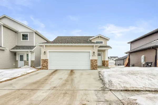 $340,000 | 3646 Chinook Drive South, Fargo, ND 58104