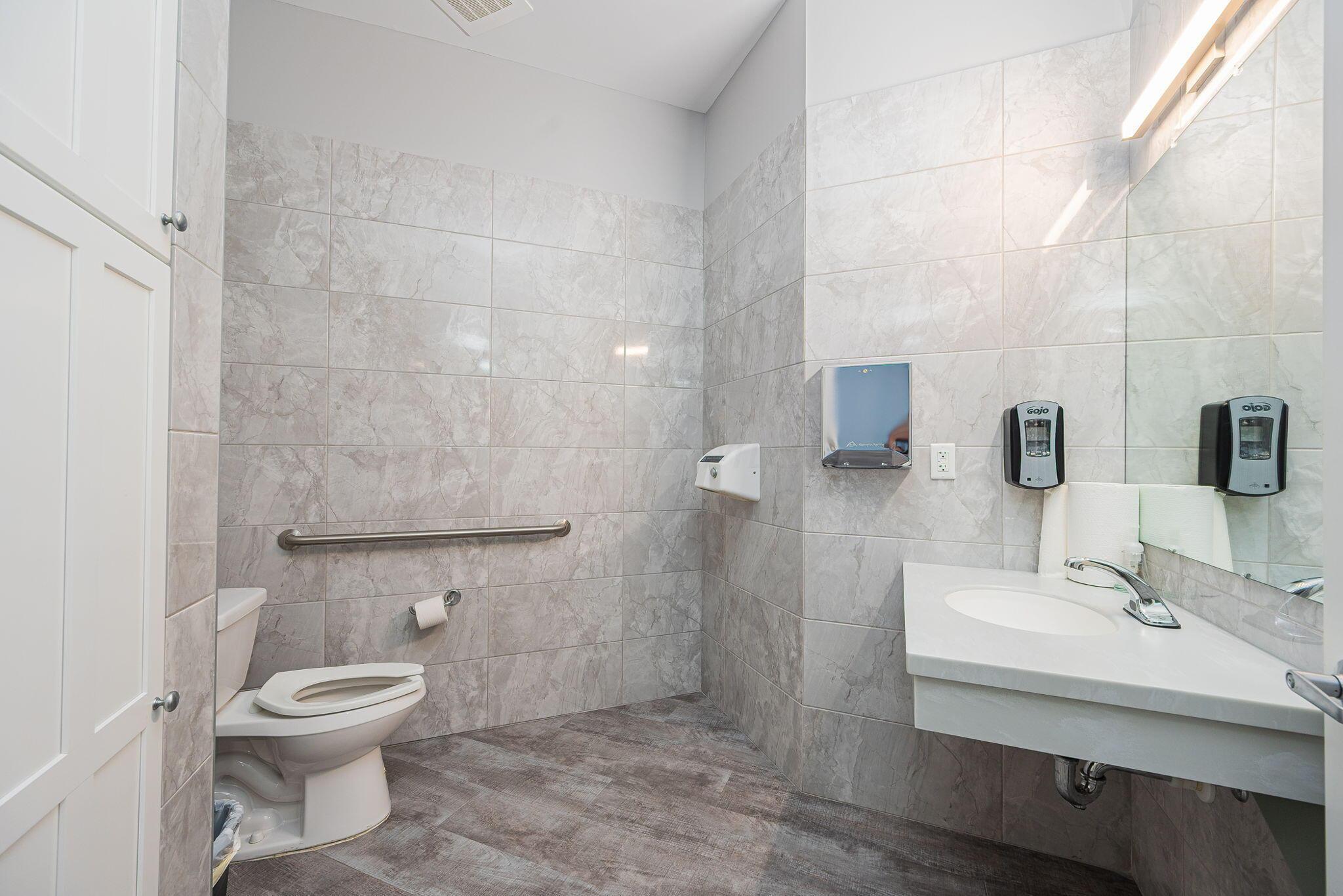 422 Beecher Road Columbus, OH 43230 - Photo 17 of 60 Interior Photo