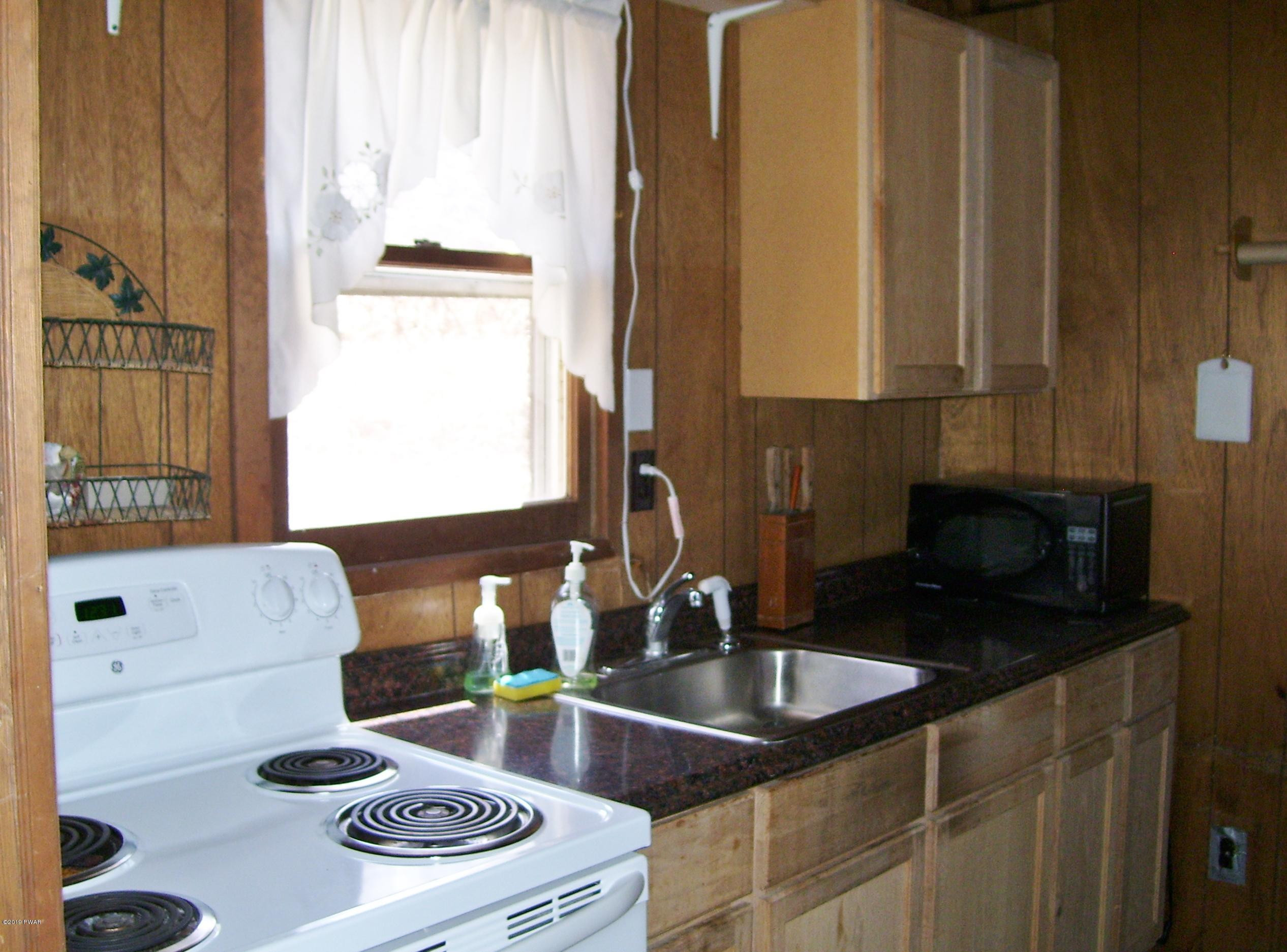 1172 Avoy Road Lakeville, PA 18438 - Photo 8 of 22