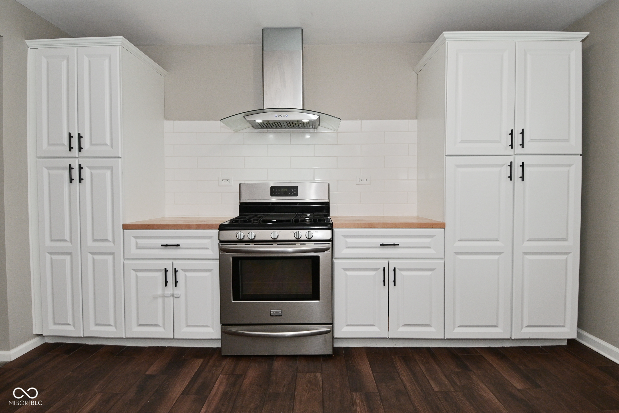 1247 South Runyon Road Greenwood, IN 46143 - Photo 11 of 82