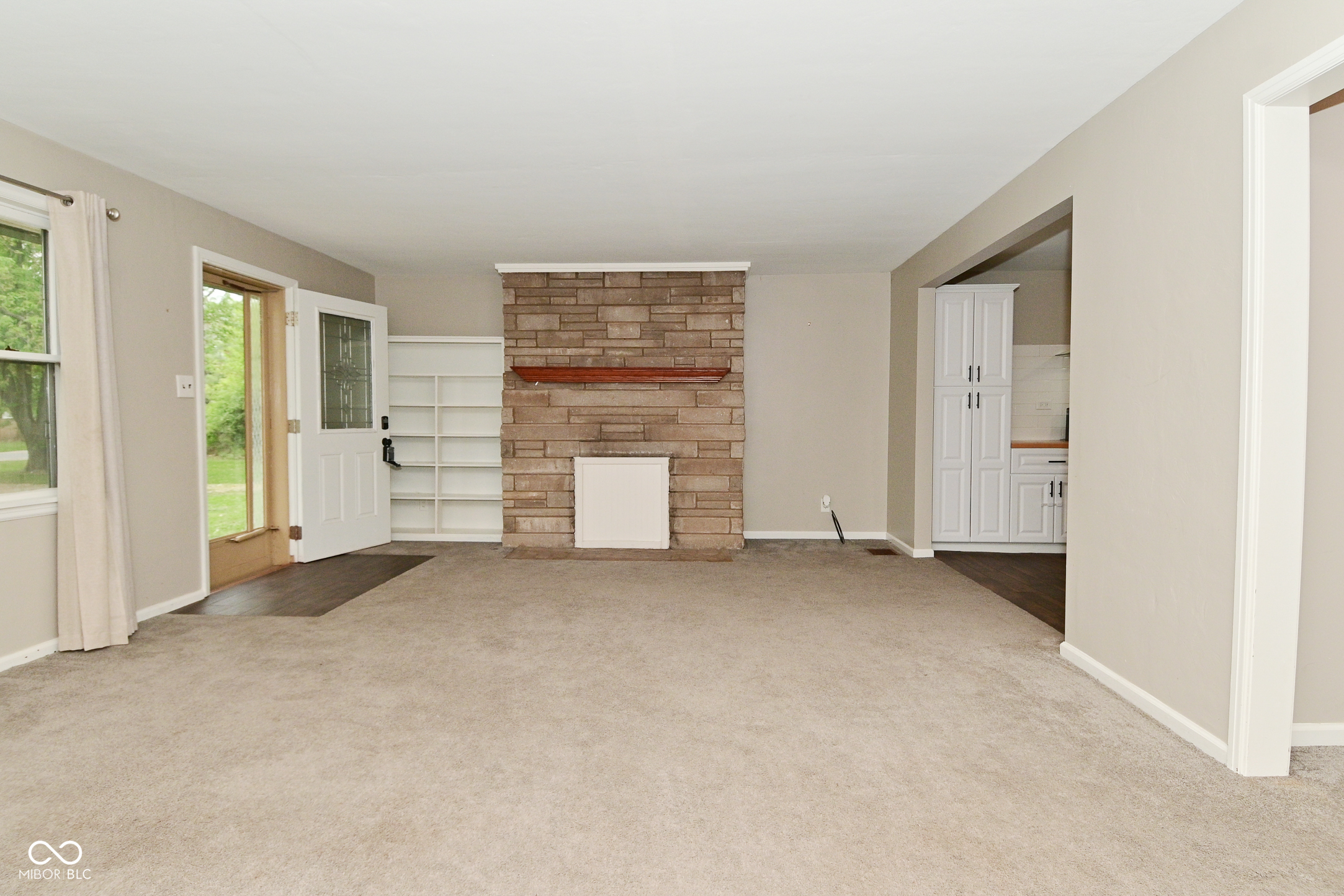 1247 South Runyon Road Greenwood, IN 46143 - Photo 8 of 82