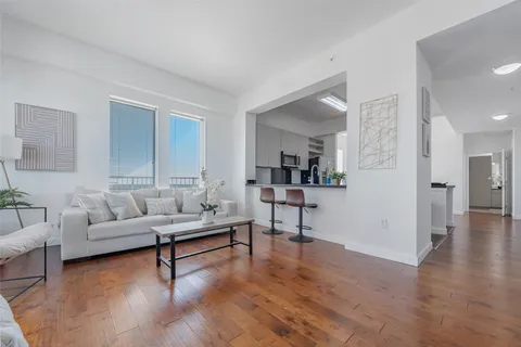 $274,900 | 3505 Sage Road, Unit 2210, Houston, TX 77056