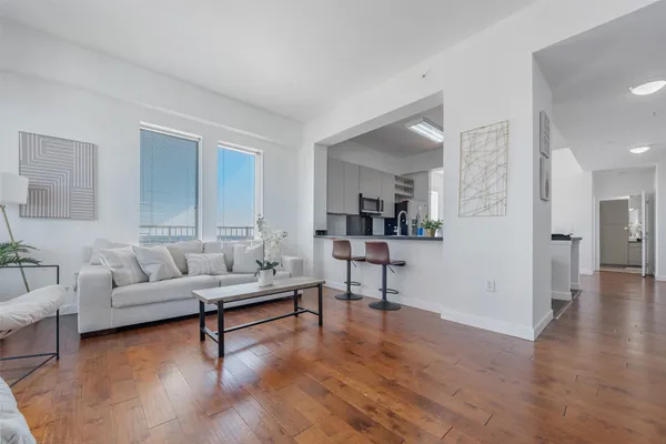 $274,900 | 3505 Sage Road, Unit 2210, Houston, TX 77056