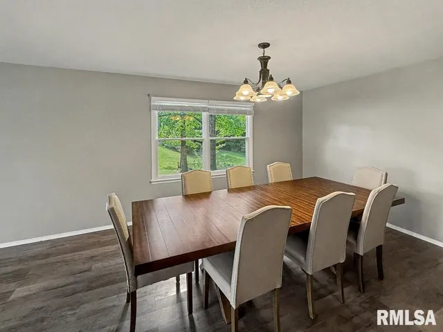 $314,900 | 39 Butternut Hill Drive, Carbondale, IL 62903