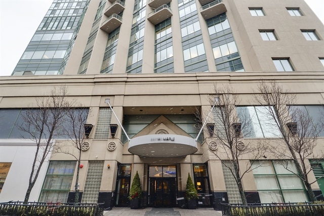 111 West Maple Street, Unit 2508 Chicago, IL 60610 - Photo 2 of 10