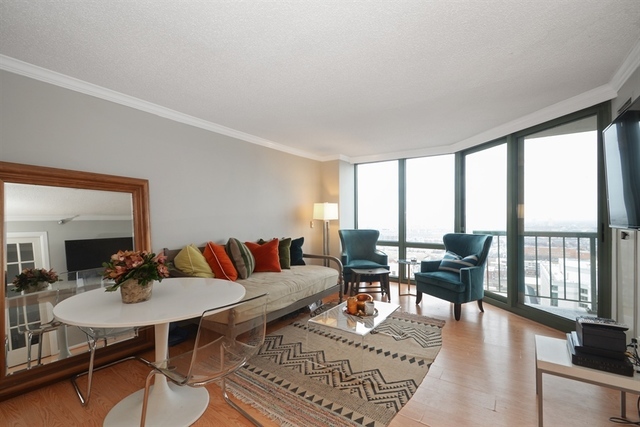 111 West Maple Street, Unit 2508 Chicago, IL 60610 - Photo 4 of 10