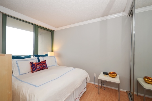 111 West Maple Street, Unit 2508 Chicago, IL 60610 - Photo 9 of 10