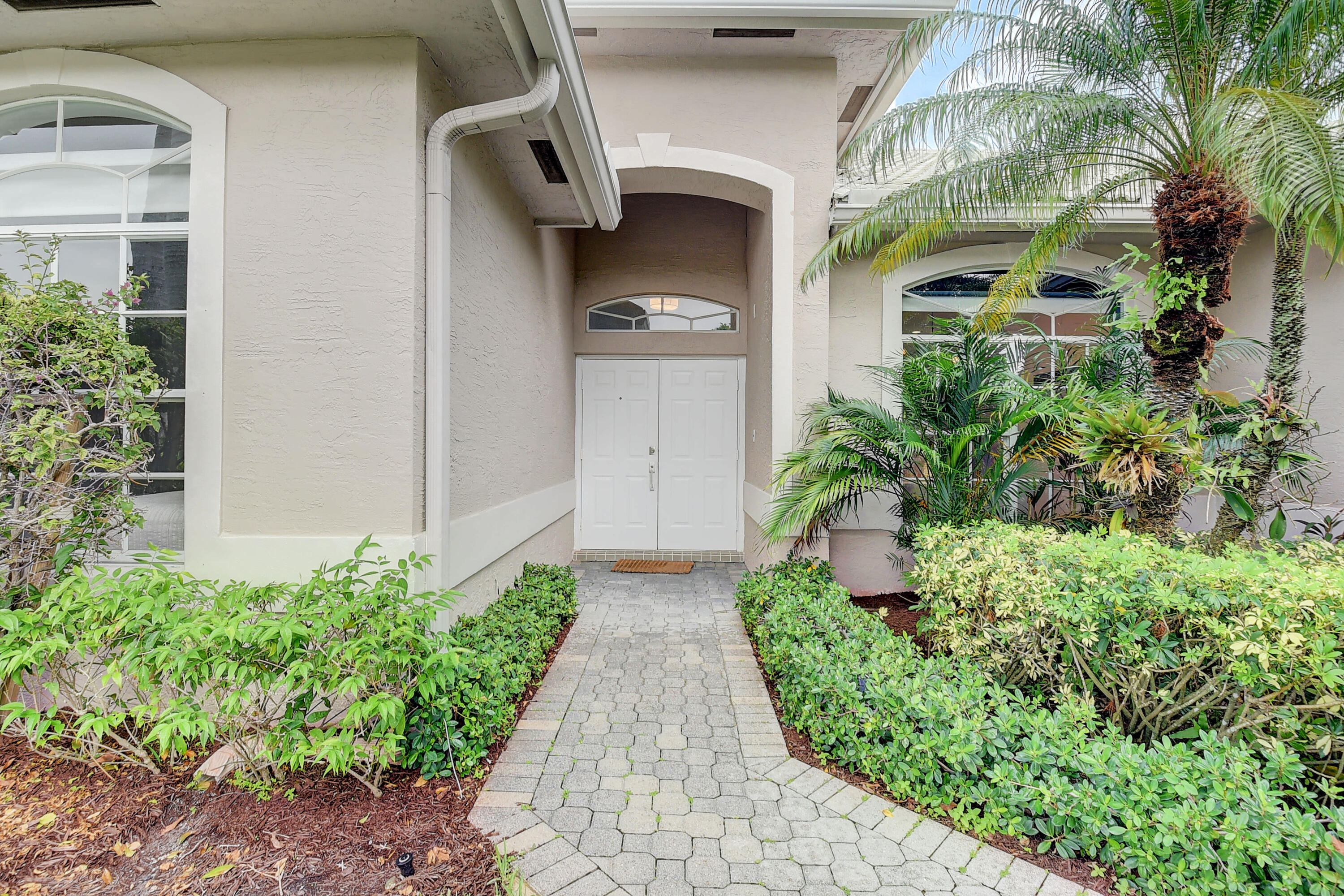 12373 Rockledge Circle Boca Raton, FL 33428 - Photo 4 of 68 04_dsc_8668_69_70_71_72