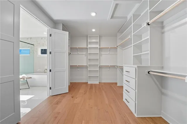 $874,900 | 9815 South Ambrosia Lane, Parkville, MO 64152