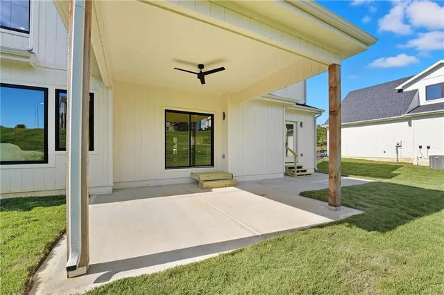 $874,900 | 9815 South Ambrosia Lane, Parkville, MO 64152