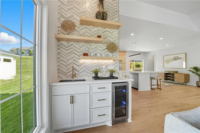 $874,900 | 9815 South Ambrosia Lane, Parkville, MO 64152